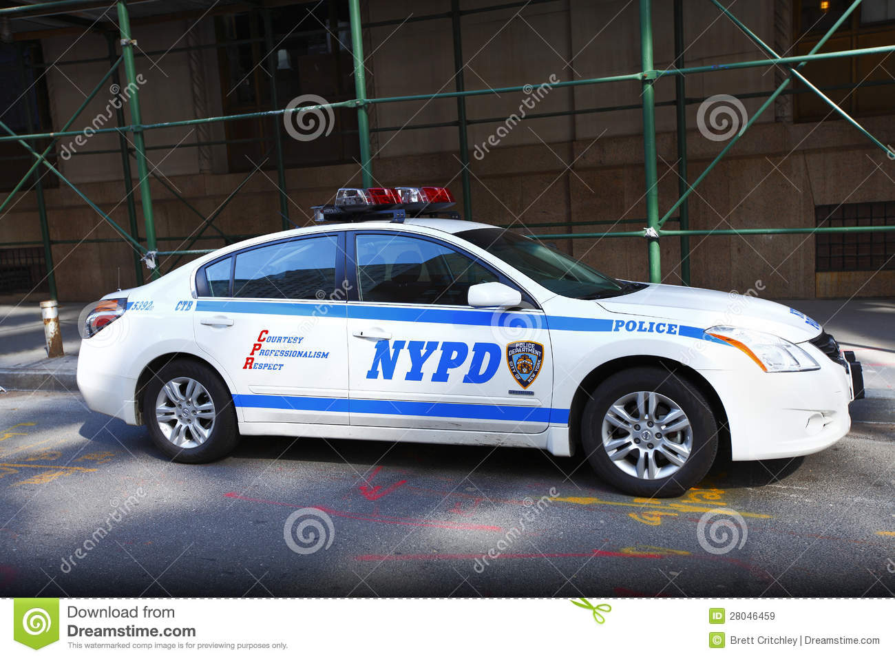 nypd-police-car-28046459.jpg