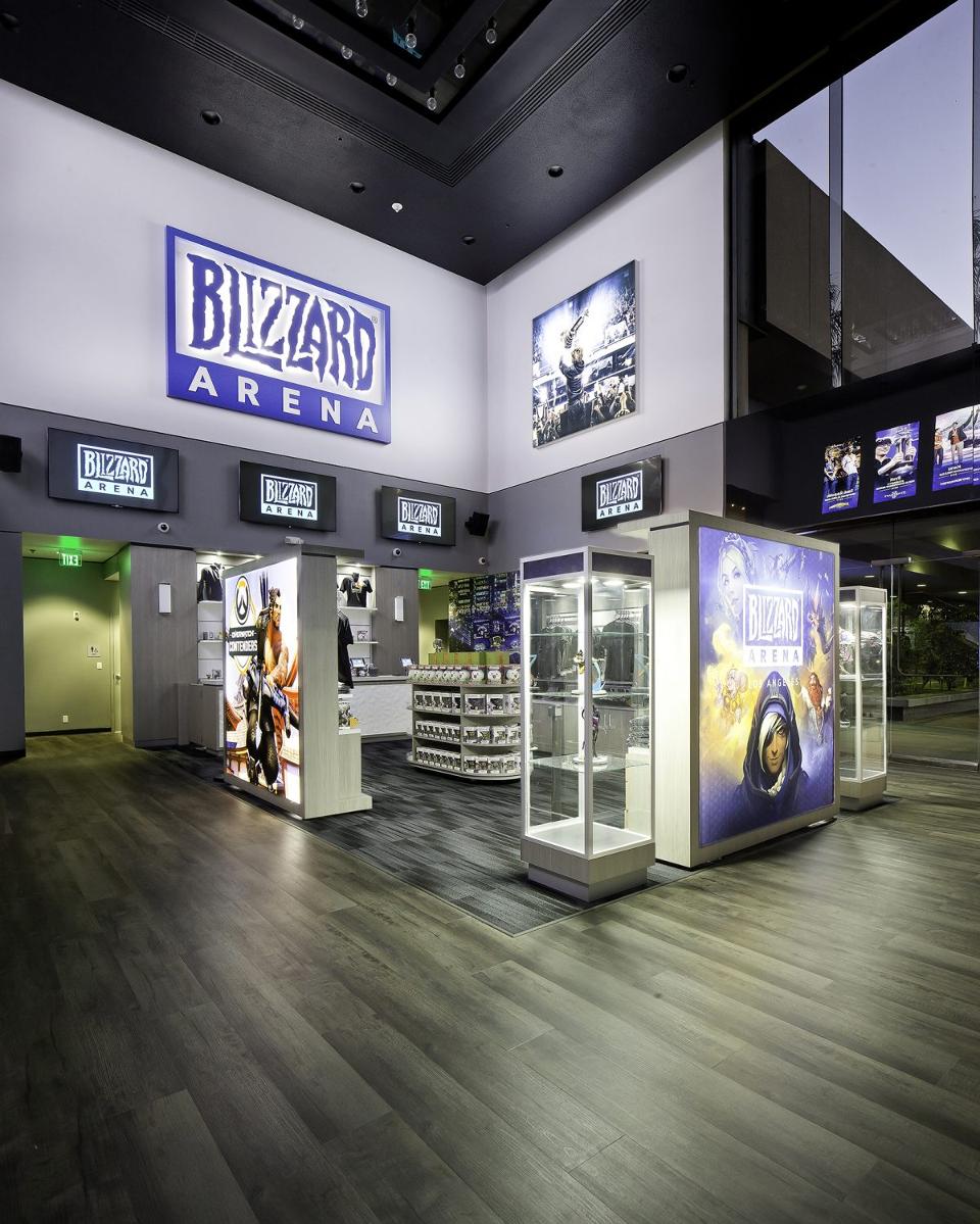 Blizzard_Arena_Los_Angeles_-_Lobby_23-1200x1499.jpg
